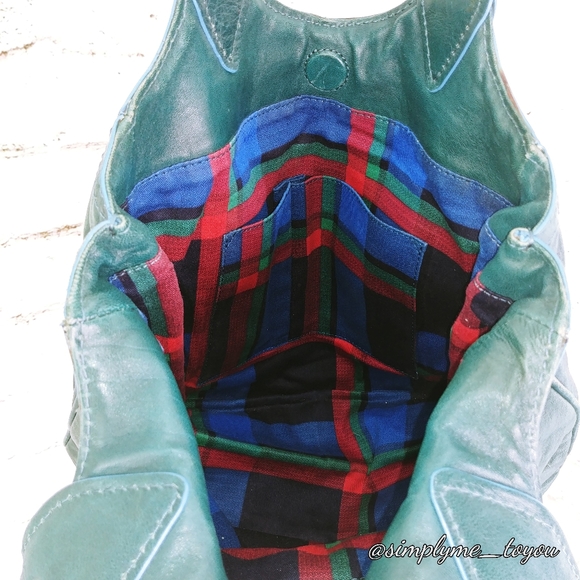 Marc Jacobs Distressed Green Leather Shoulder Bag - Picture 4 of 10